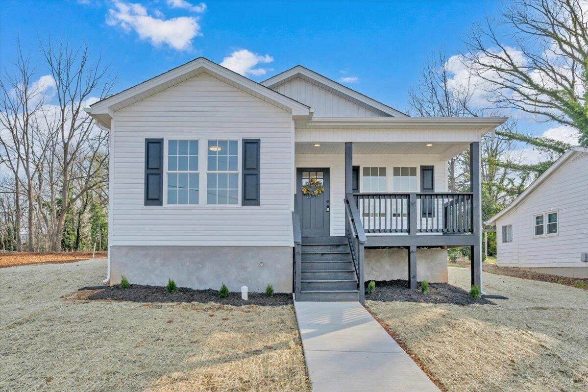 3708 Michigan AVE NW - Photo 3