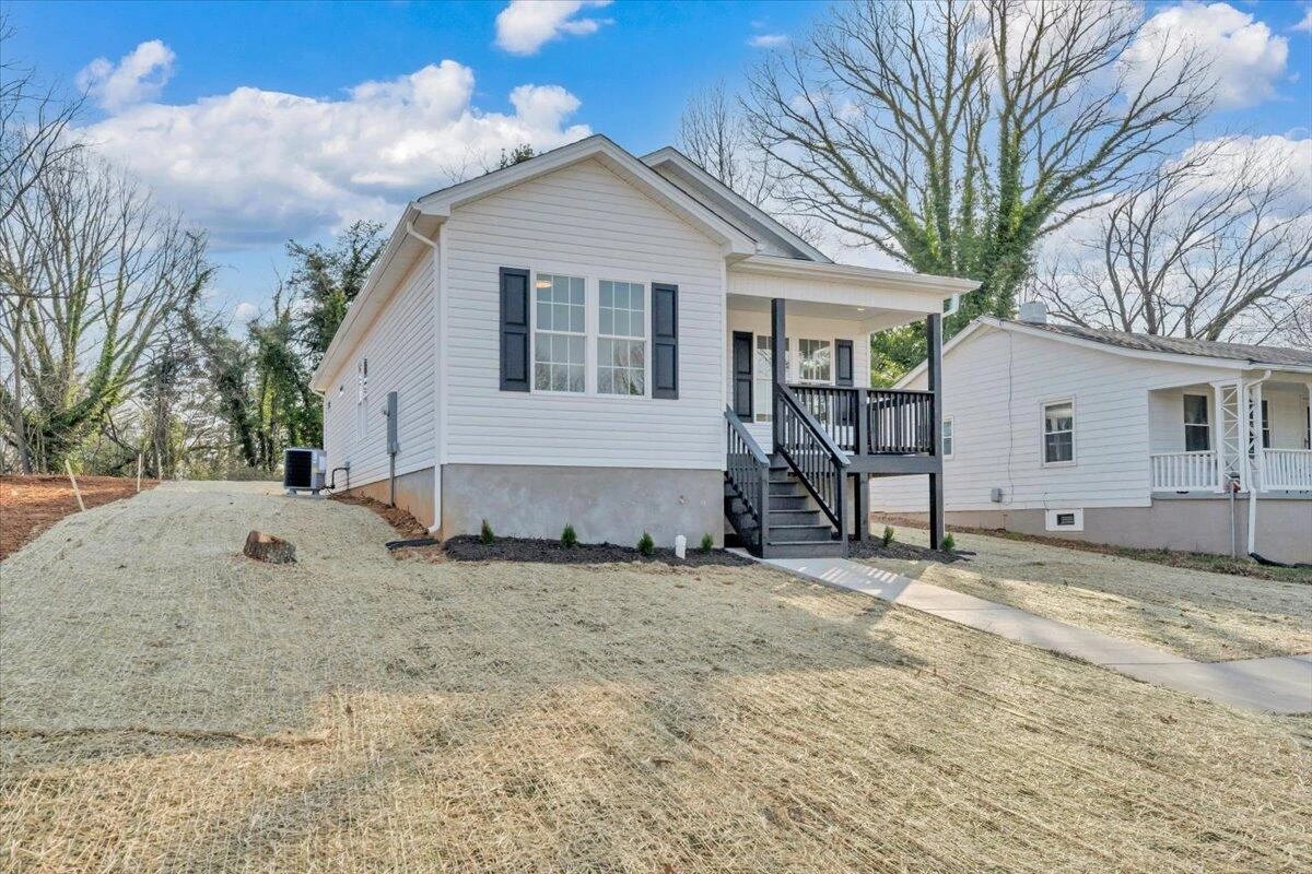 3708 Michigan AVE NW - Photo 5