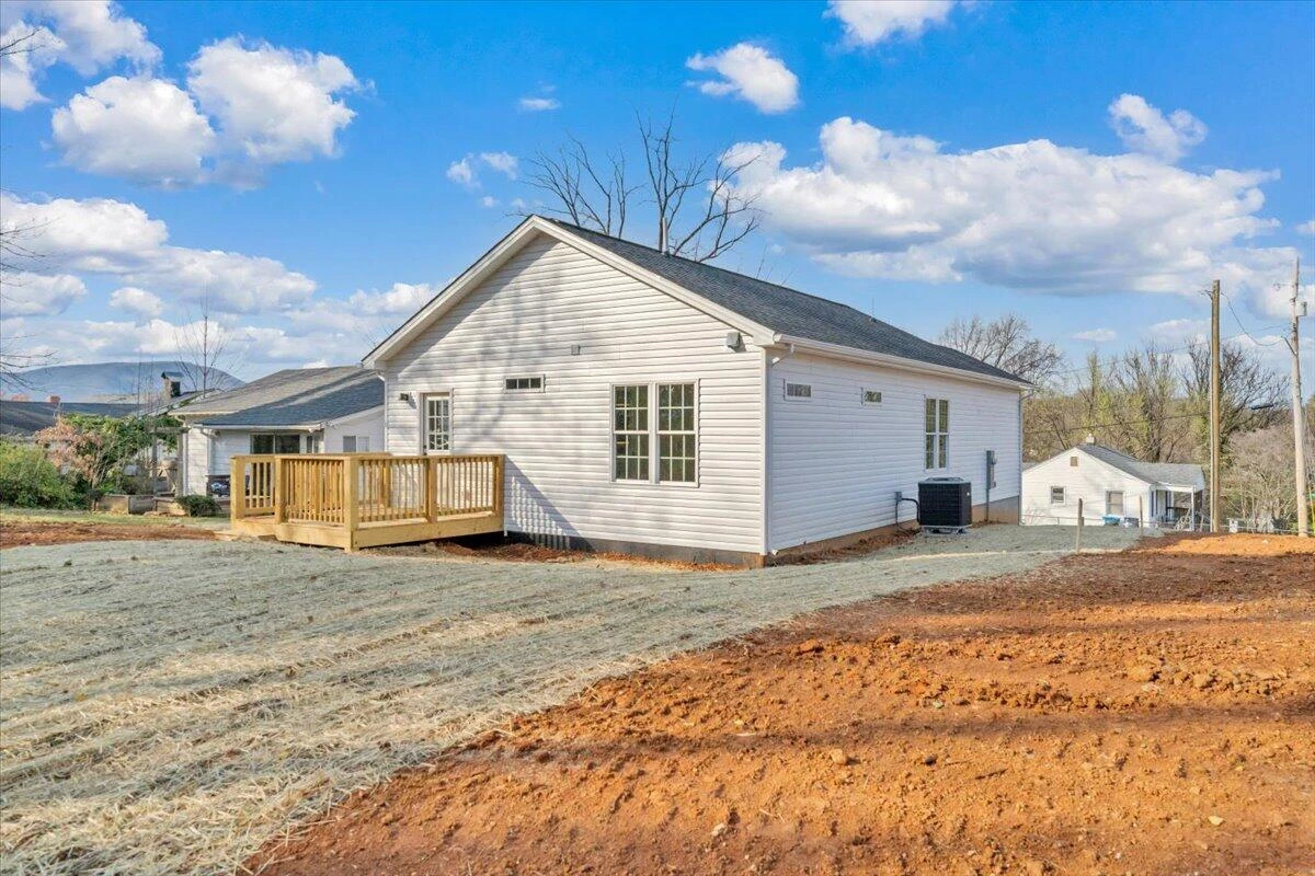 3708 Michigan AVE NW - Photo 8