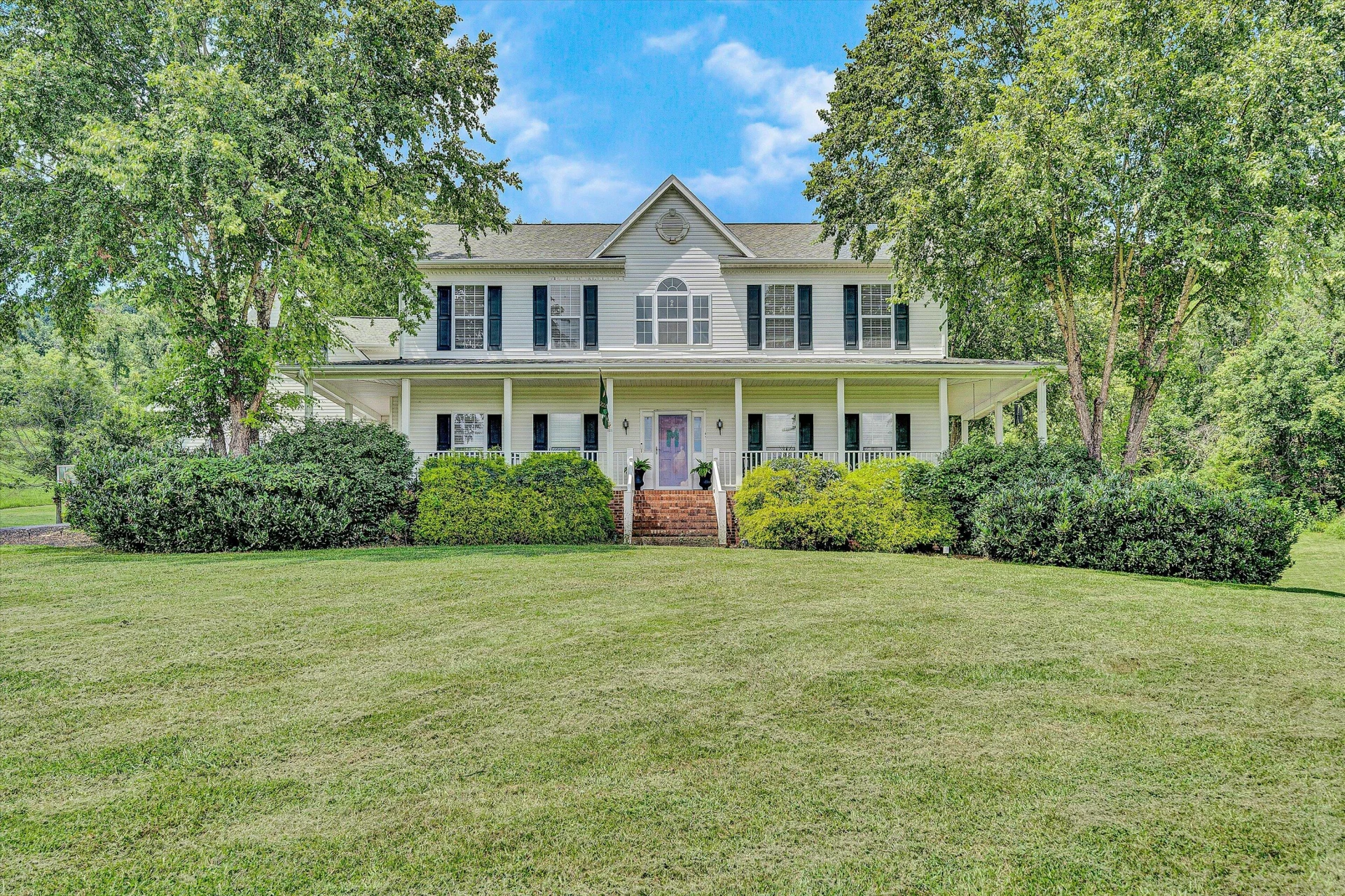 210 DAYTONA DR