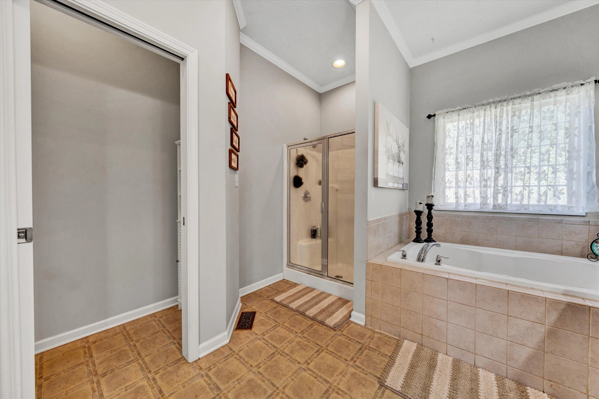 210 DAYTONA DR - Photo 23