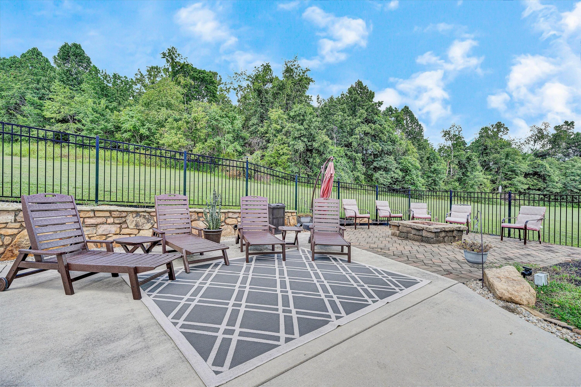 210 DAYTONA DR - Photo 46