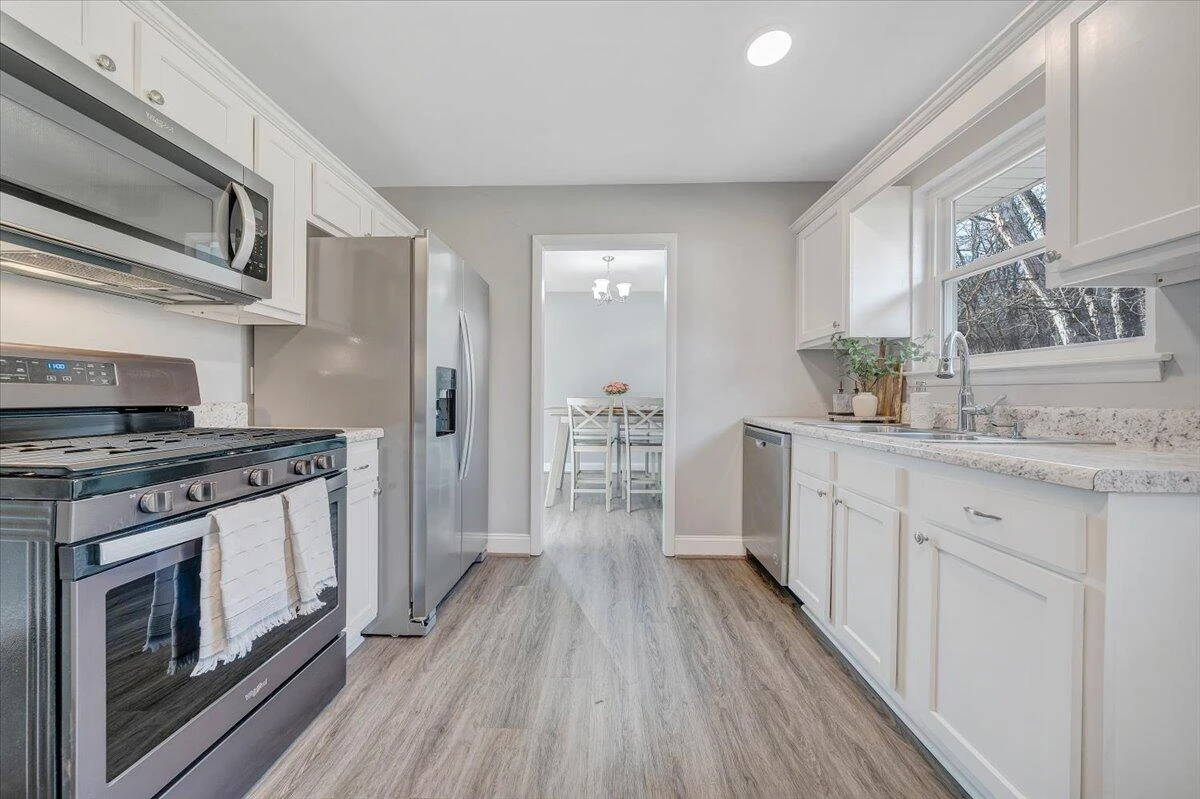 1638 Norris DR NW - Photo 2