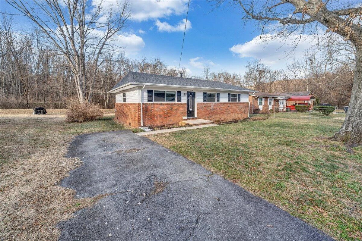 1638 Norris DR NW - Photo 22