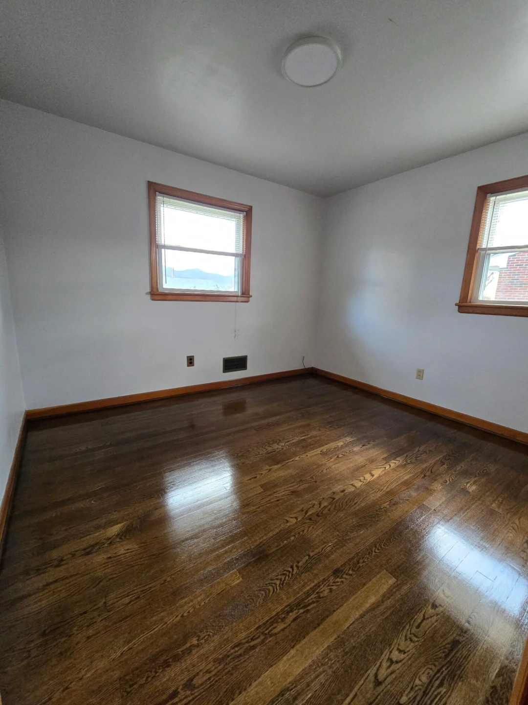 1407 Longview AVE - Photo 11
