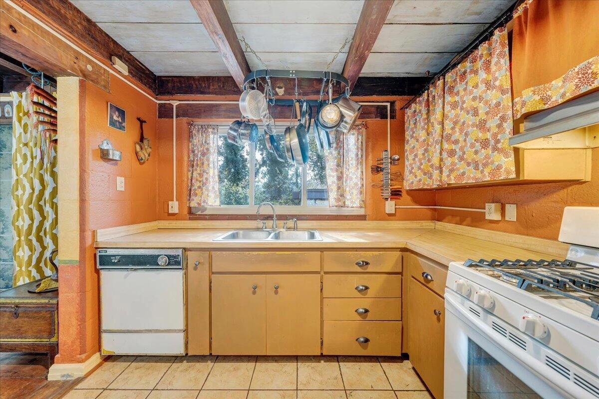 1114 Carolina AVE - Photo 11
