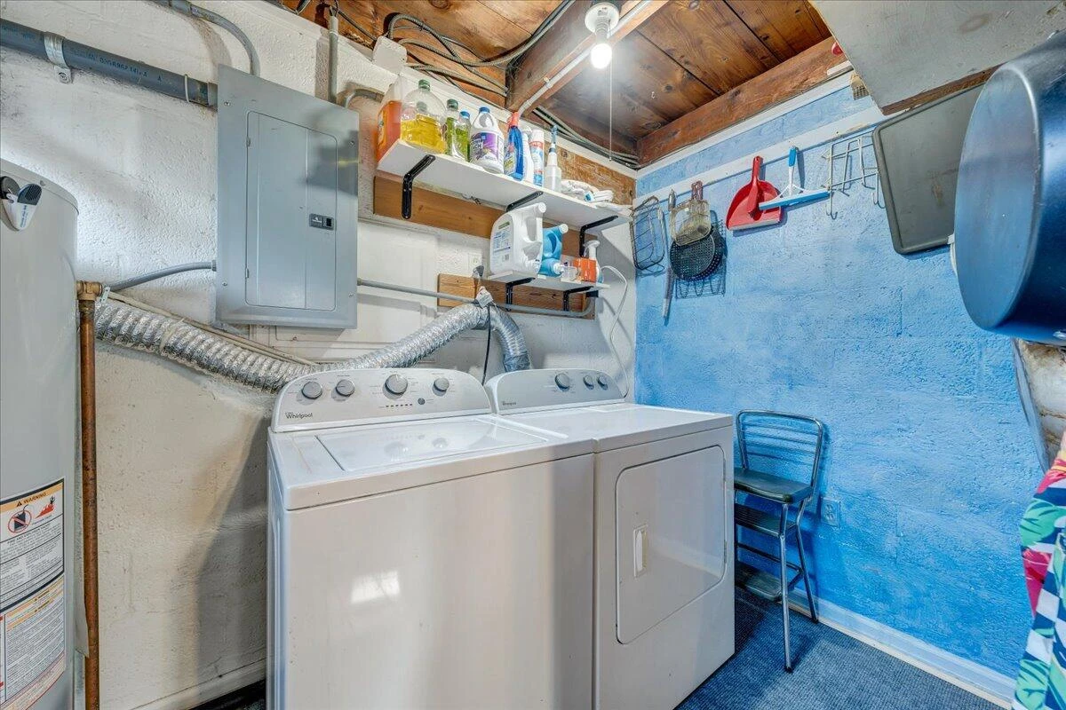 1114 Carolina AVE - Photo 16
