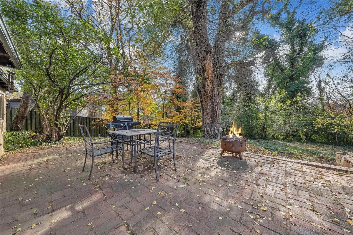 1114 Carolina AVE - Photo 17