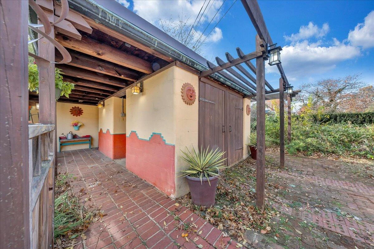 1114 Carolina AVE - Photo 18