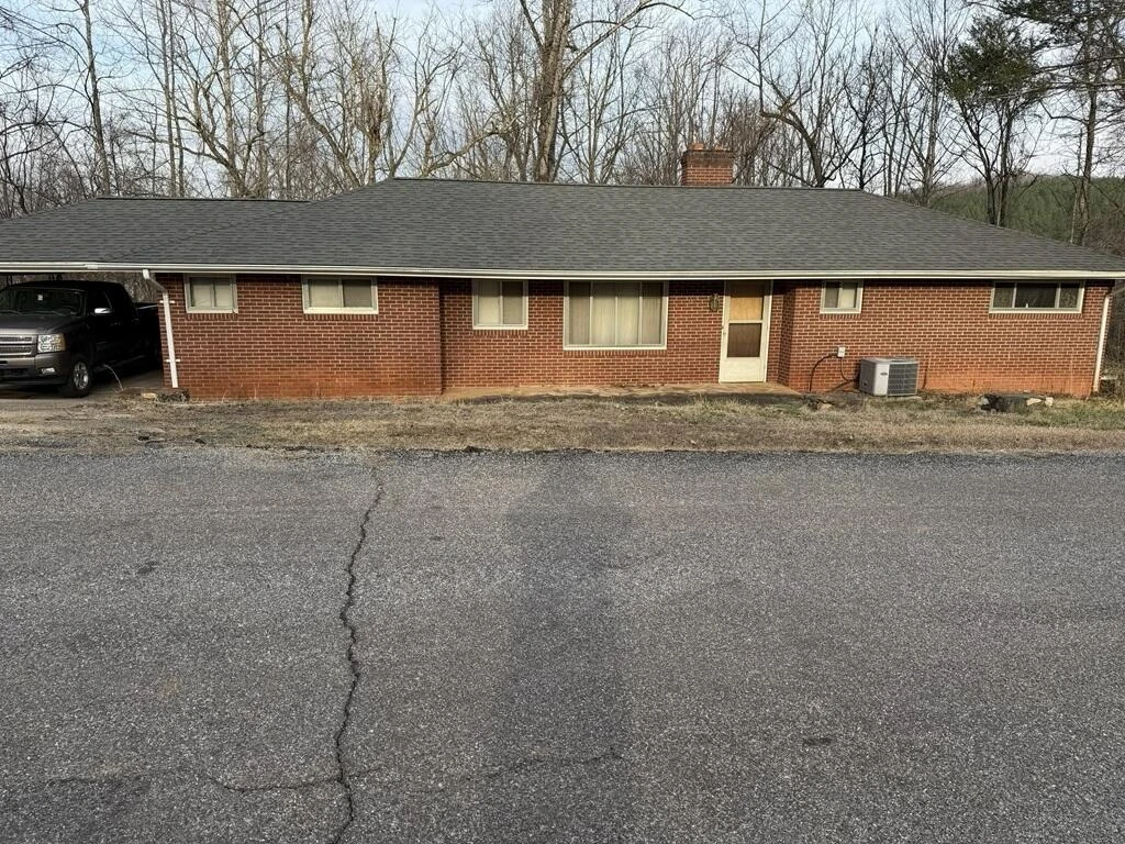 213 Merriman RD