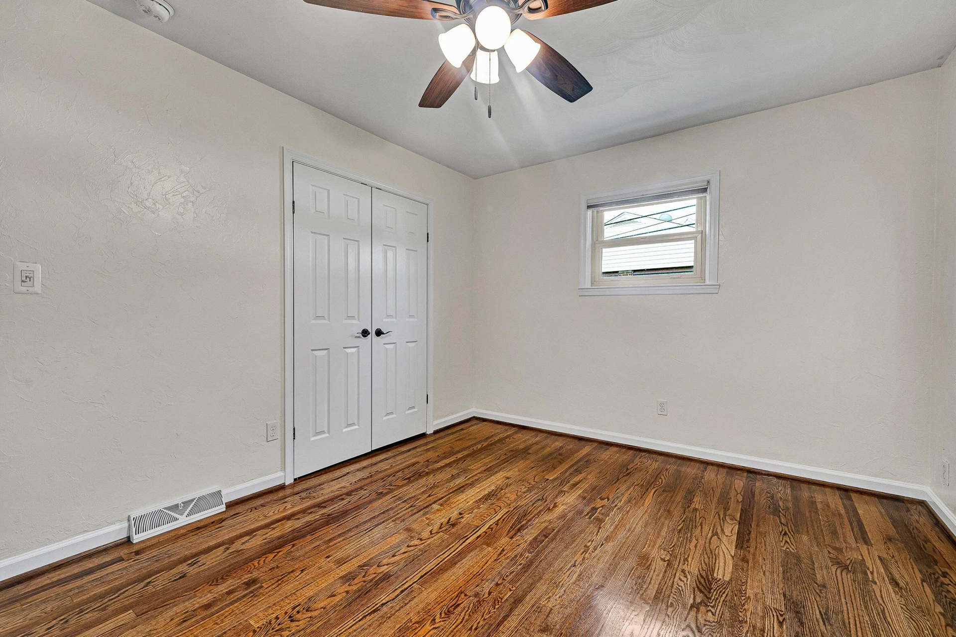 405 Diamond RD - Photo 13