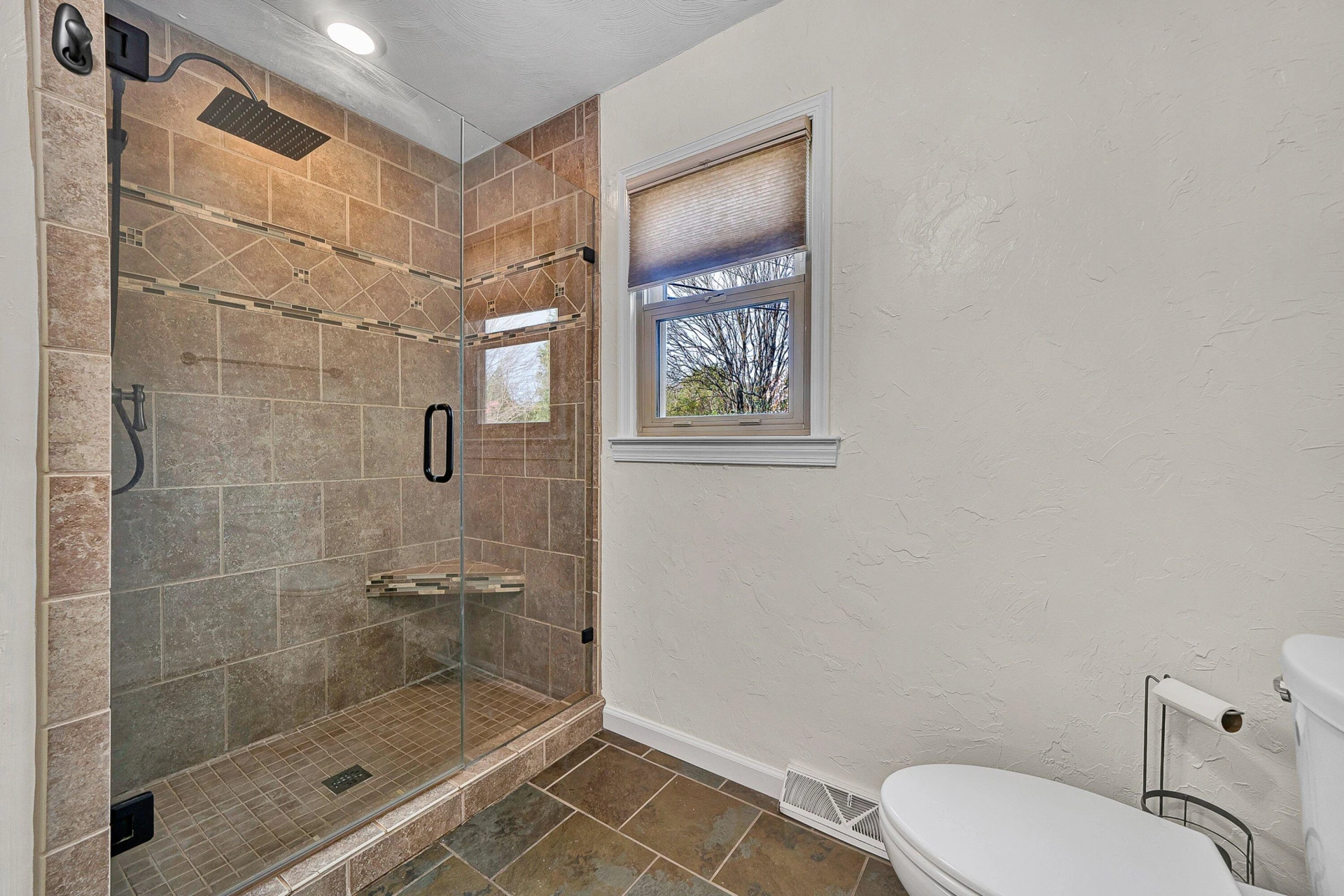 405 Diamond RD - Photo 16