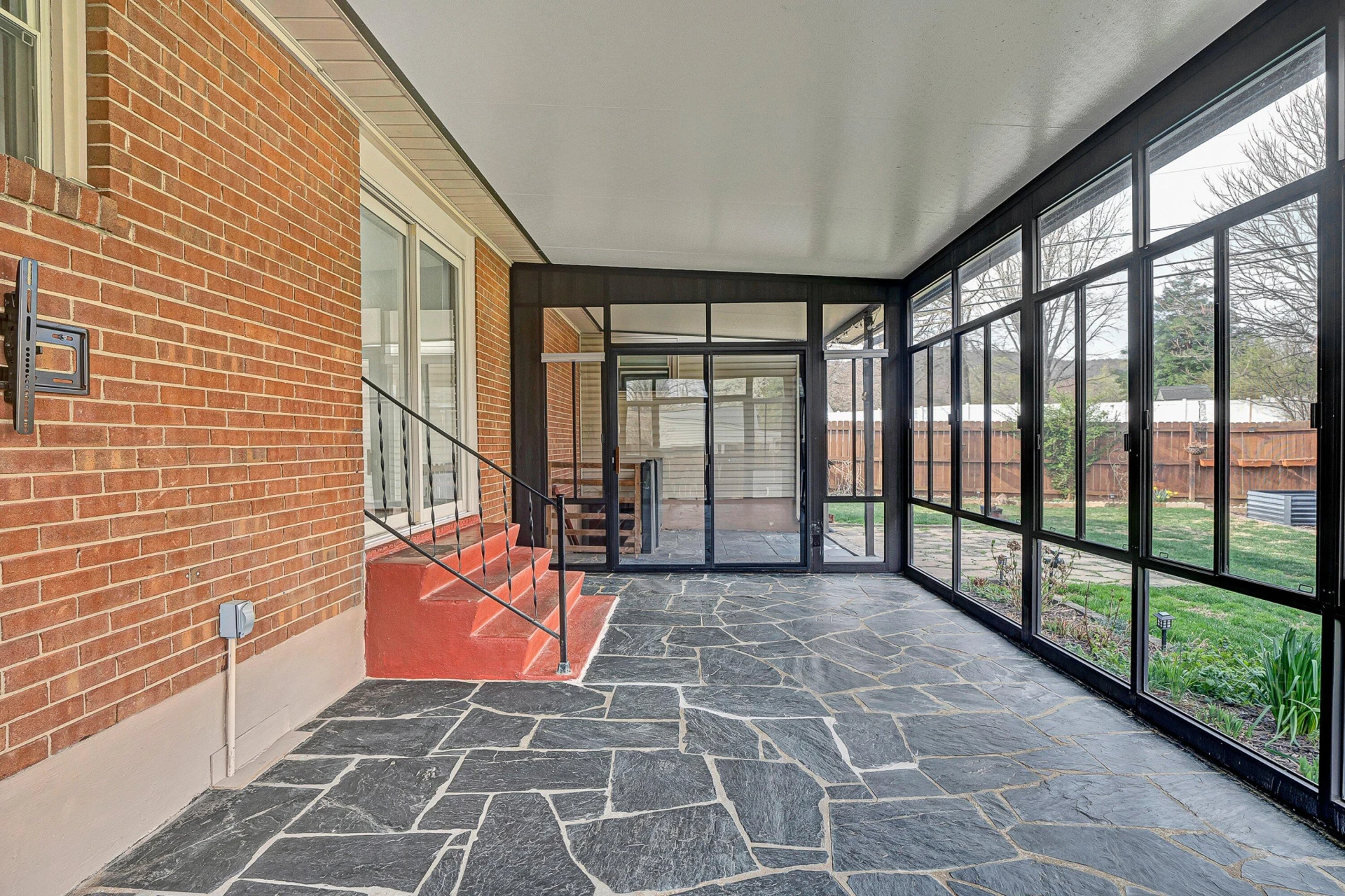 405 Diamond RD - Photo 23