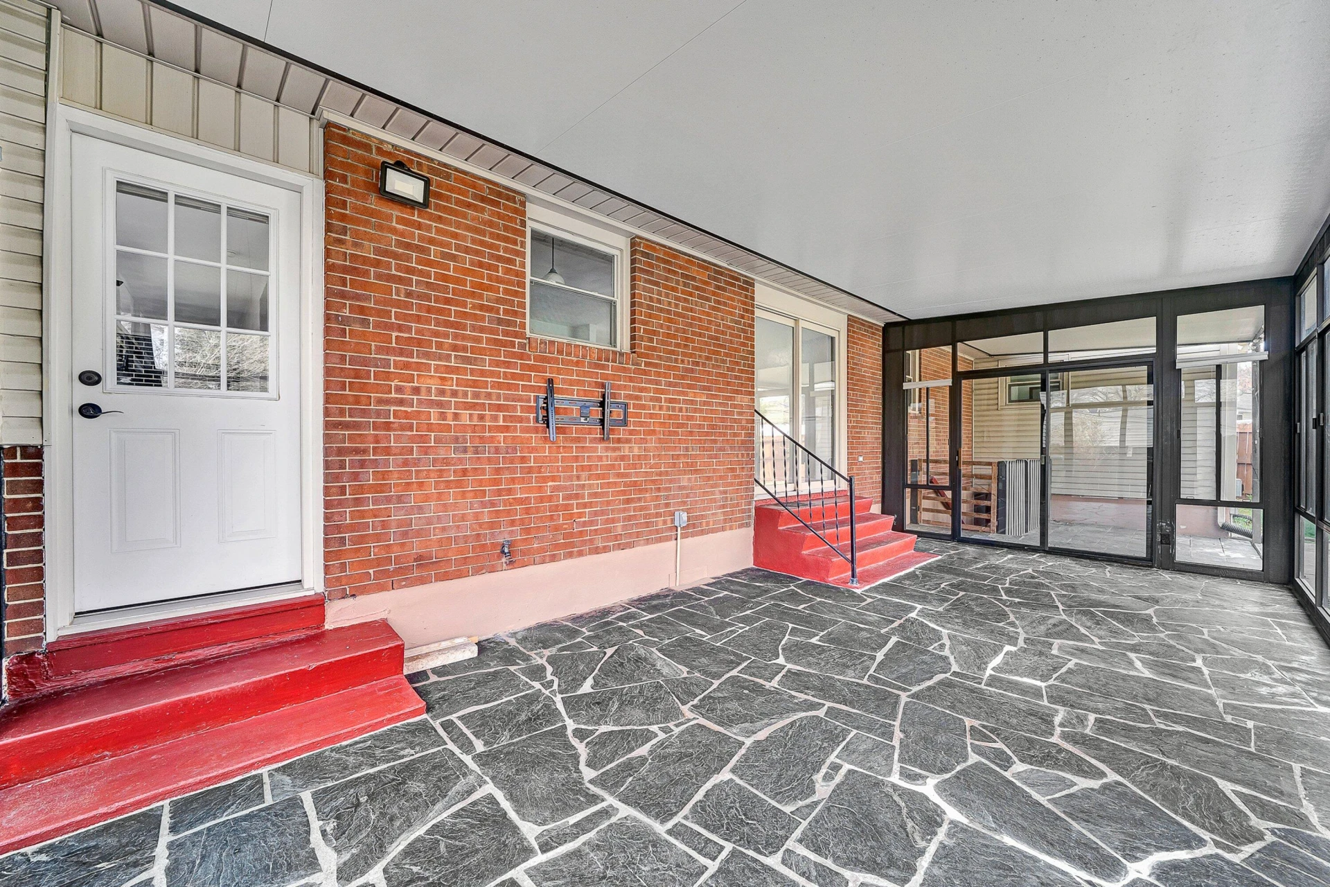 405 Diamond RD - Photo 24