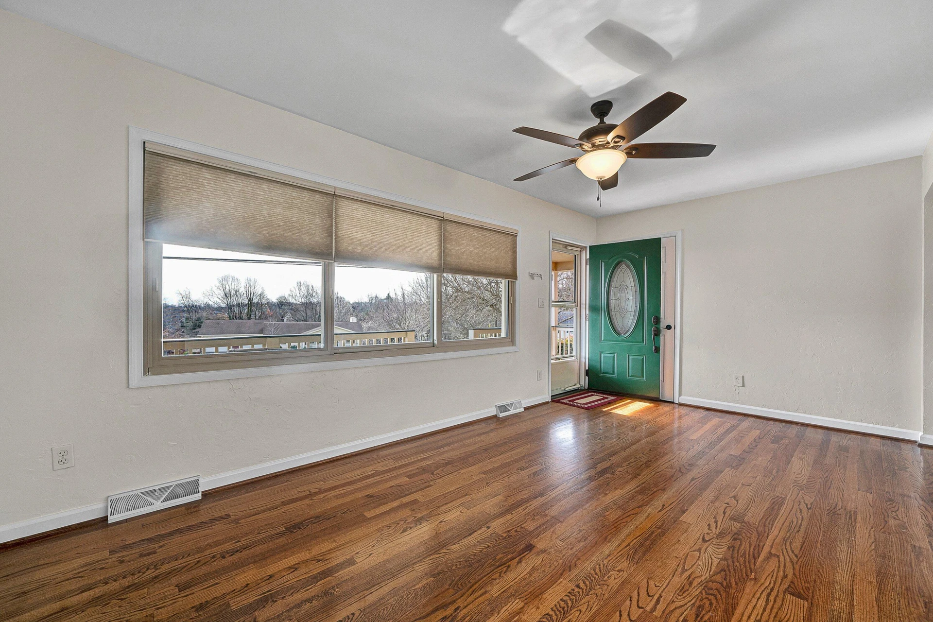 405 Diamond RD - Photo 4