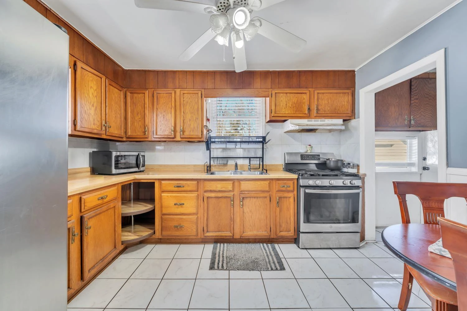 1856 Kenwood BLVD SE - Photo 10