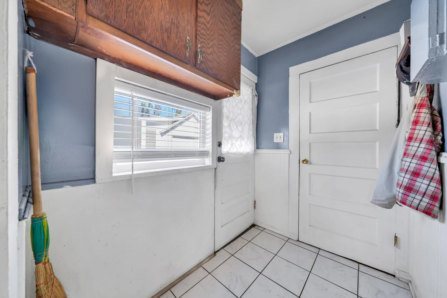 1856 Kenwood BLVD SE - Photo 13