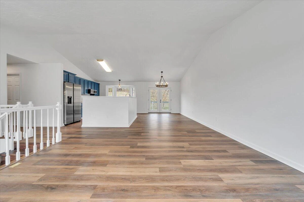930 Brookfield LN - Photo 11