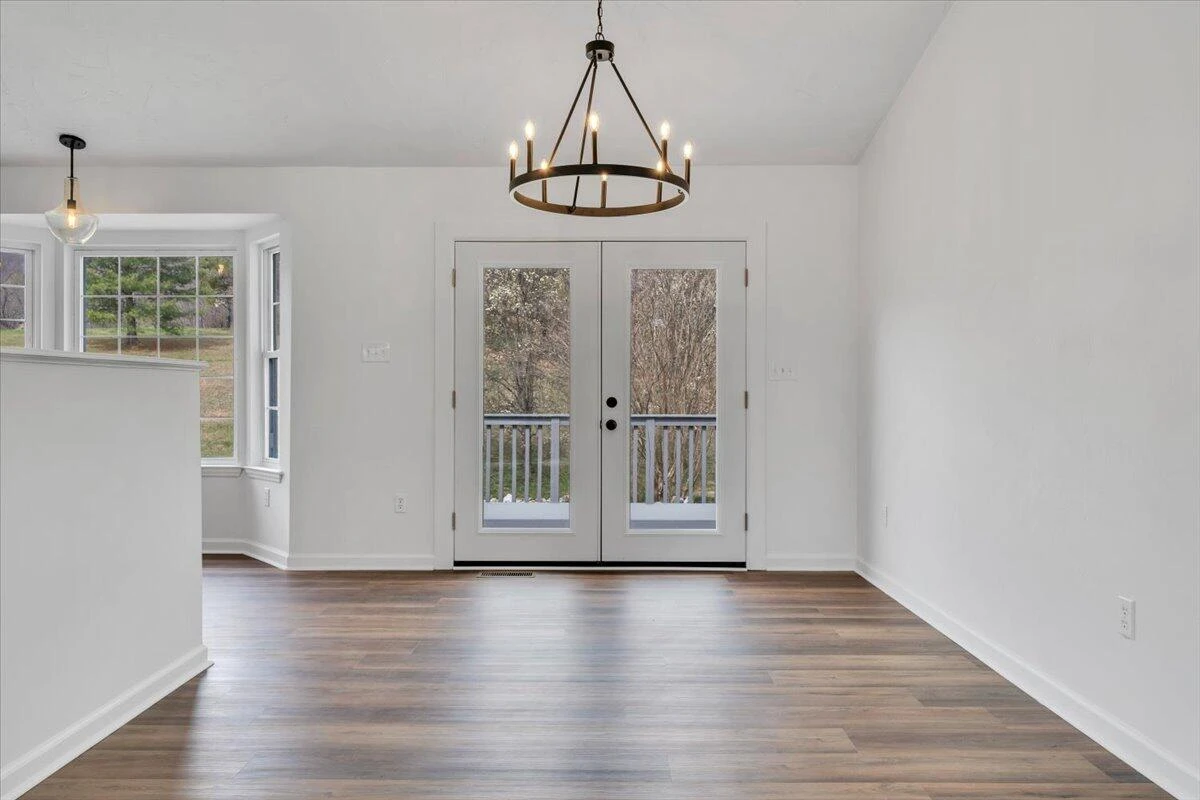 930 Brookfield LN - Photo 13