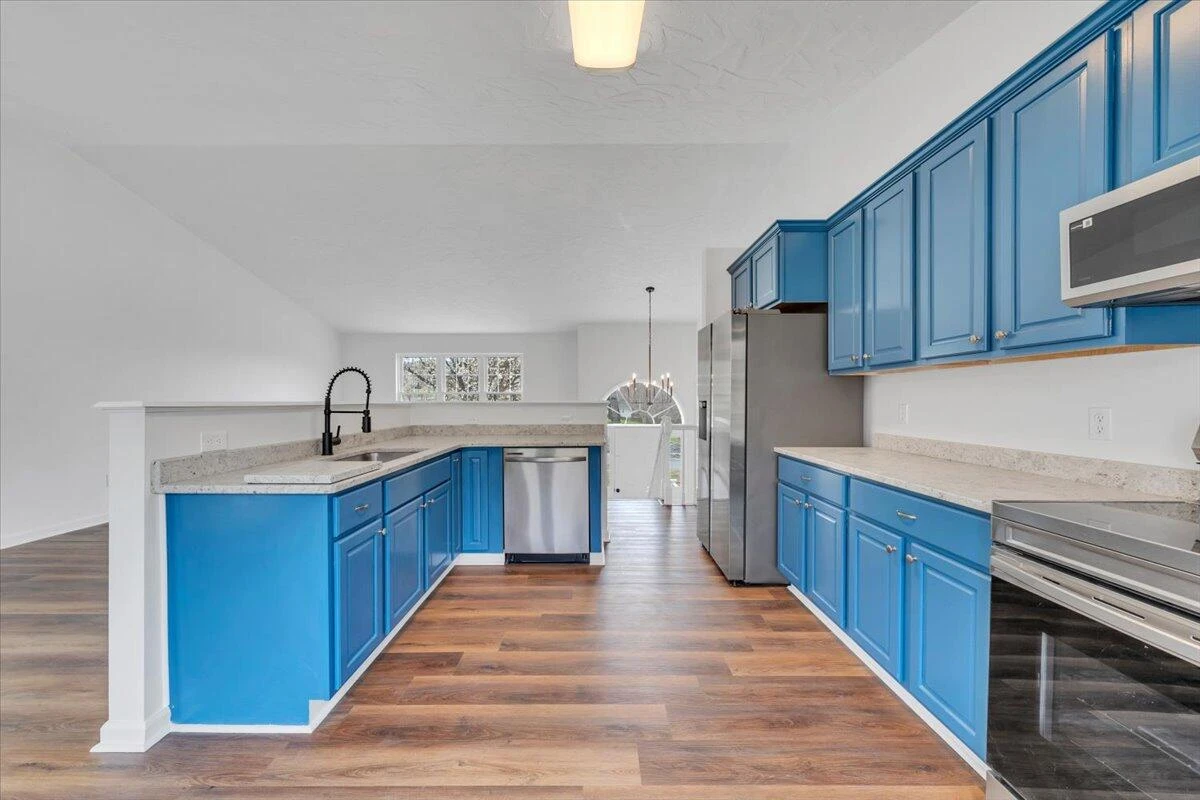 930 Brookfield LN - Photo 19