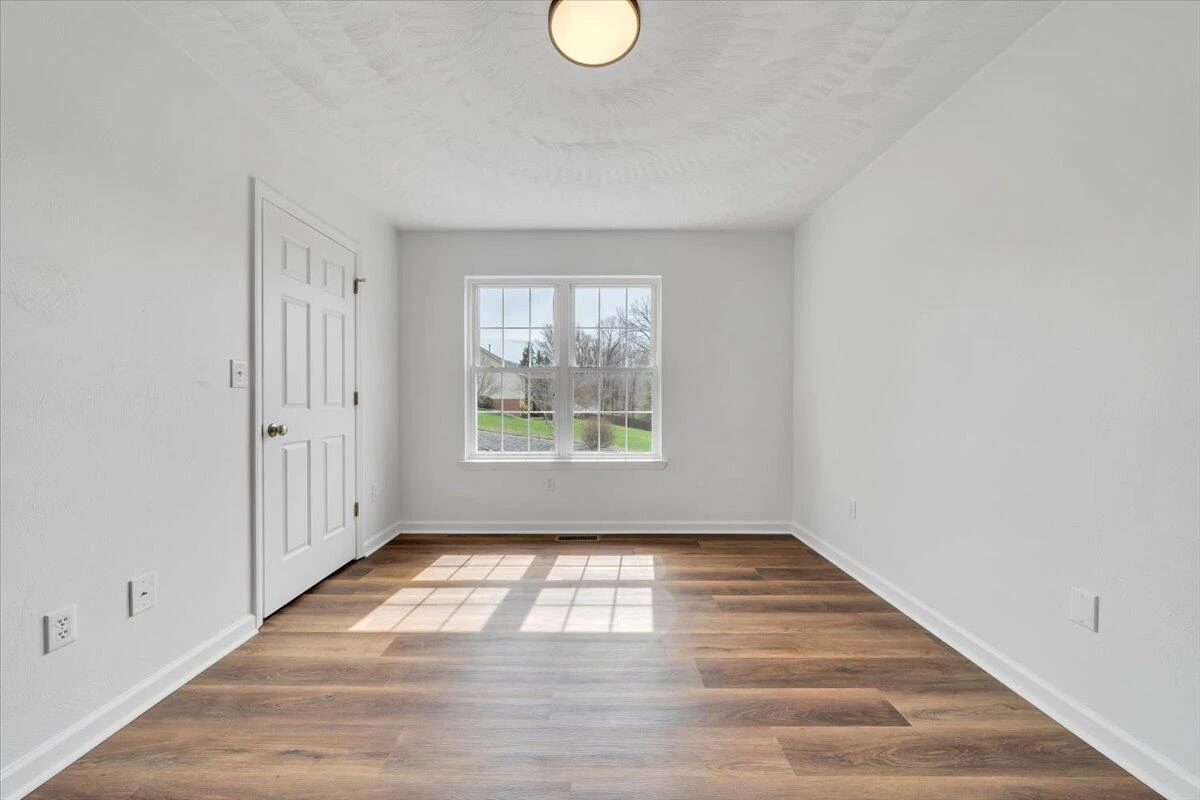 930 Brookfield LN - Photo 34