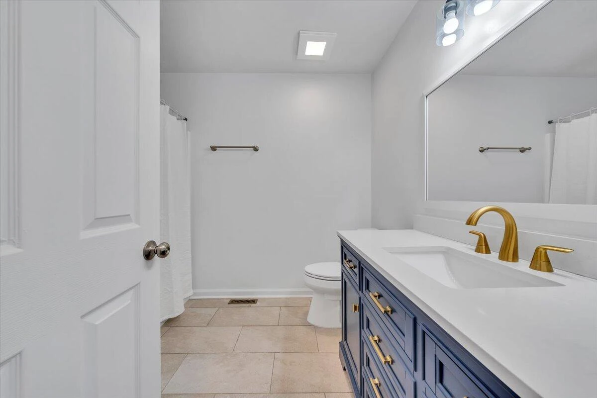 930 Brookfield LN - Photo 36