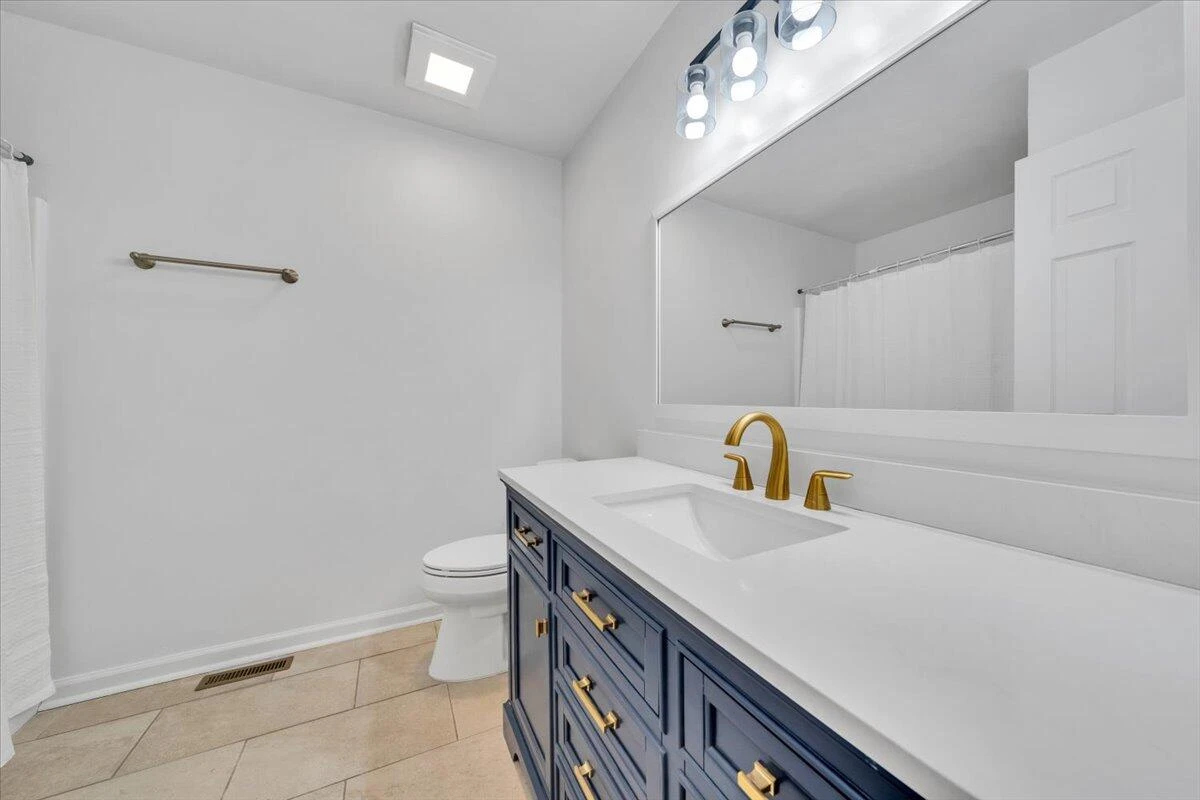 930 Brookfield LN - Photo 37