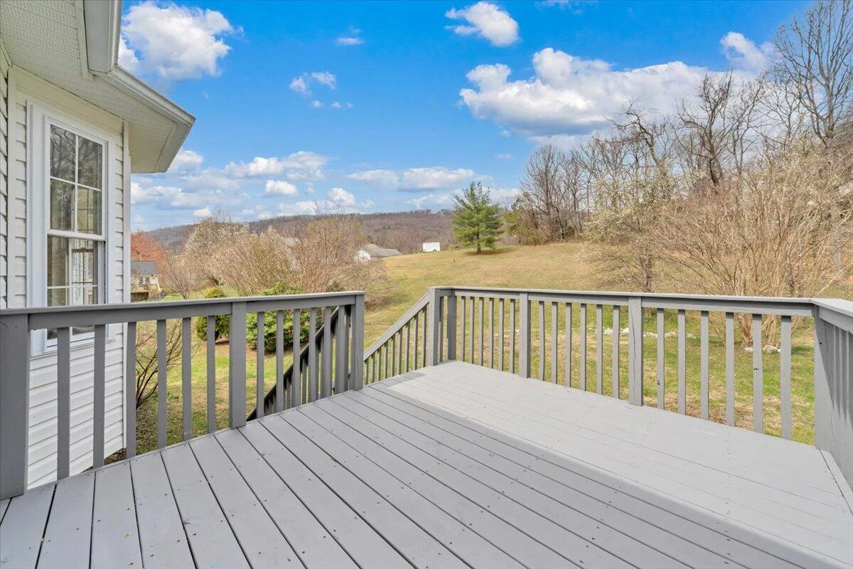 930 Brookfield LN - Photo 52