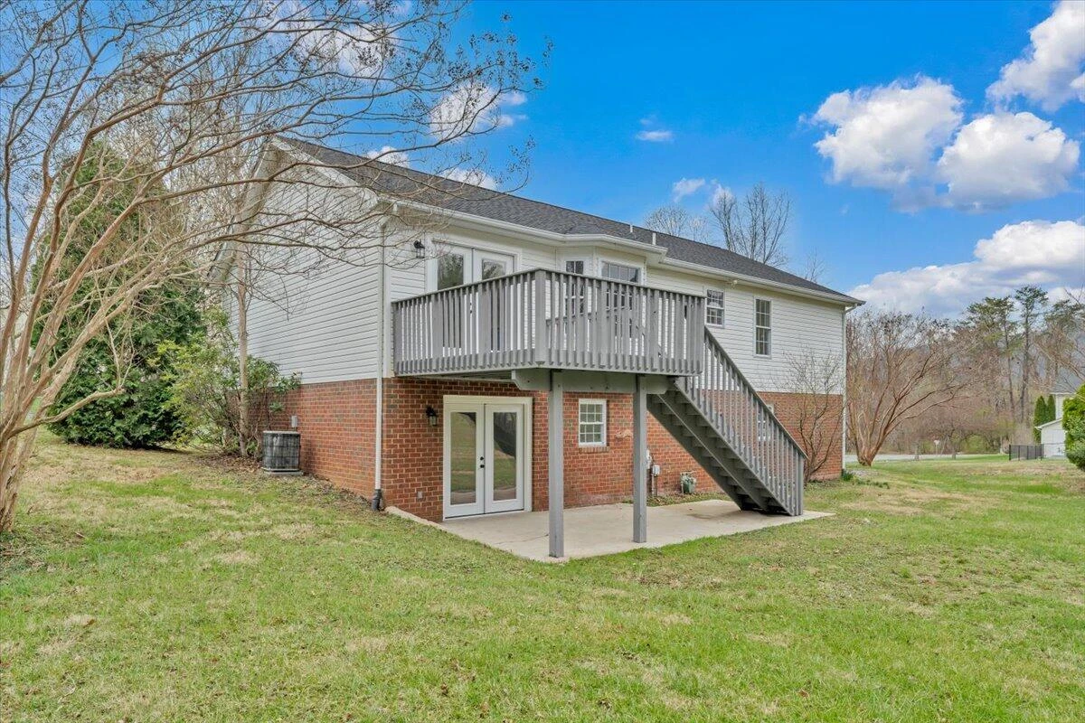 930 Brookfield LN - Photo 56
