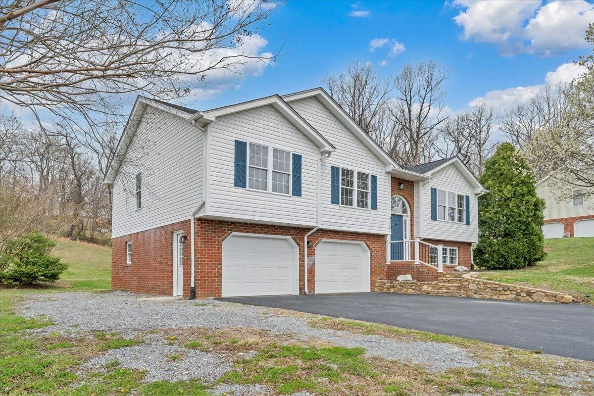930 Brookfield LN - Photo 61