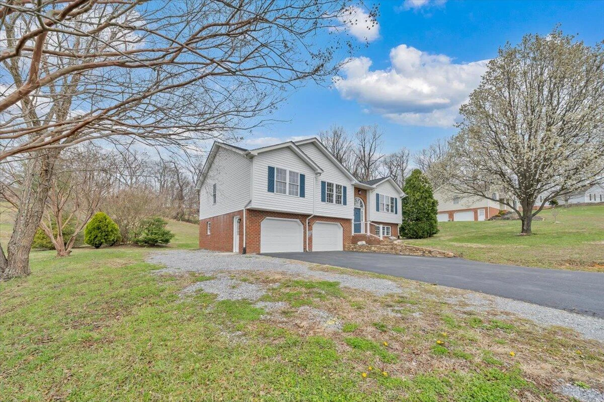 930 Brookfield LN - Photo 62