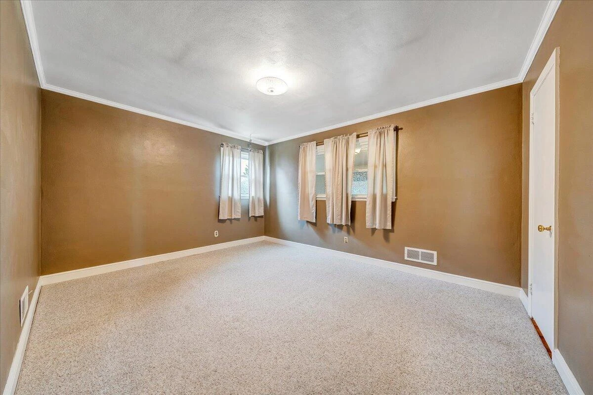 3231 Fleetwood AVE - Photo 15