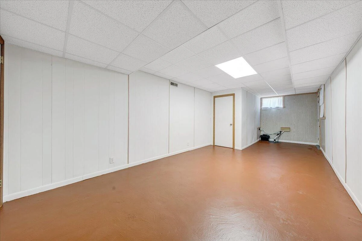 3231 Fleetwood AVE - Photo 22
