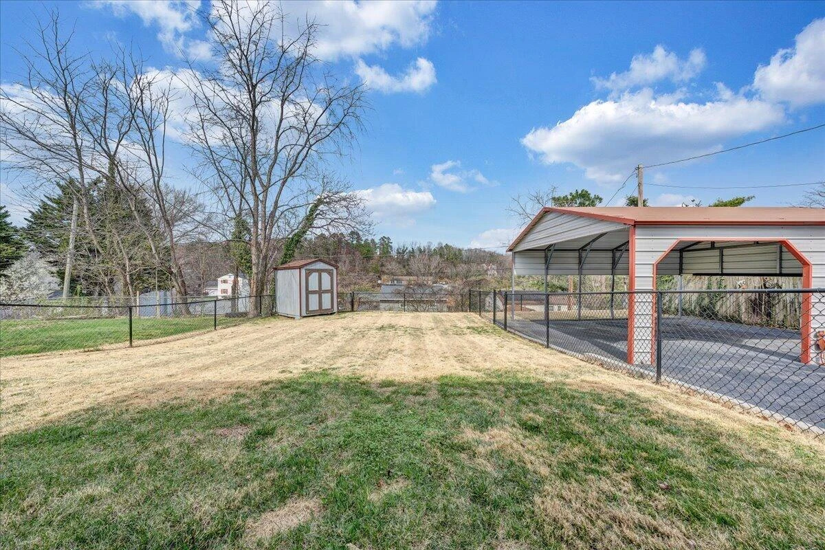 3231 Fleetwood AVE - Photo 31