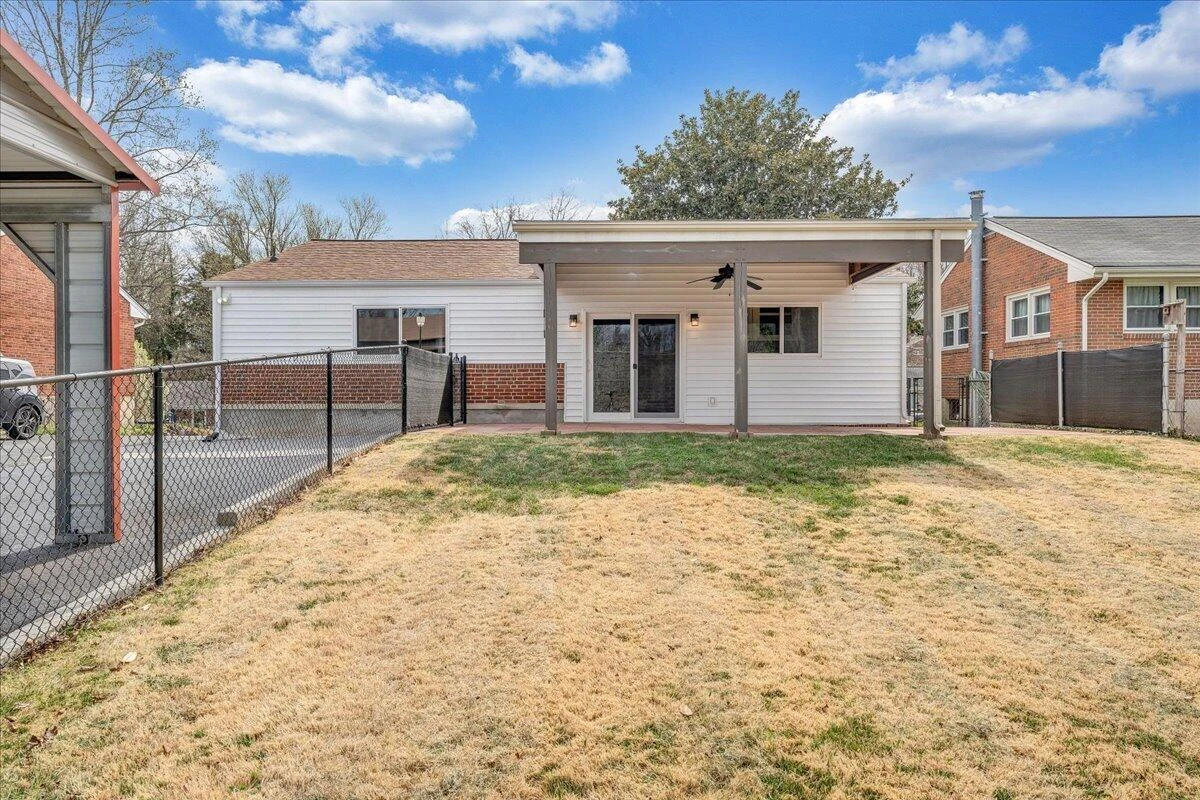 3231 Fleetwood AVE - Photo 33