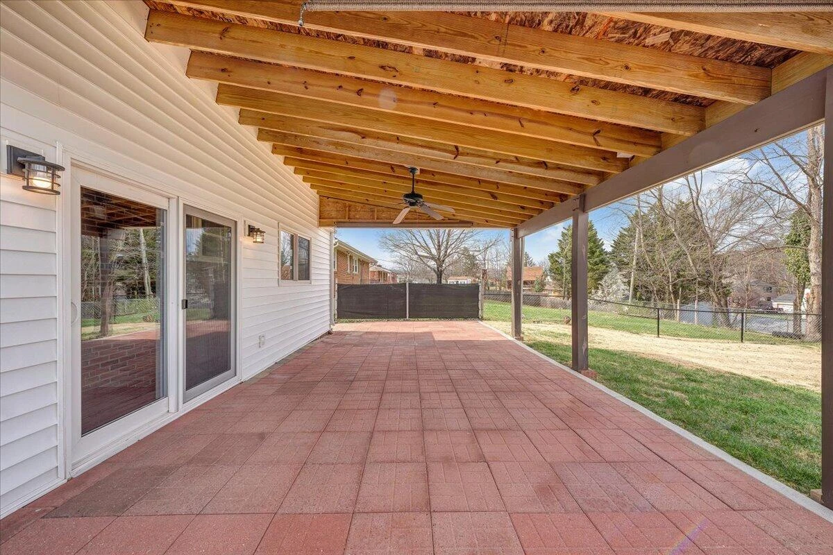 3231 Fleetwood AVE - Photo 34