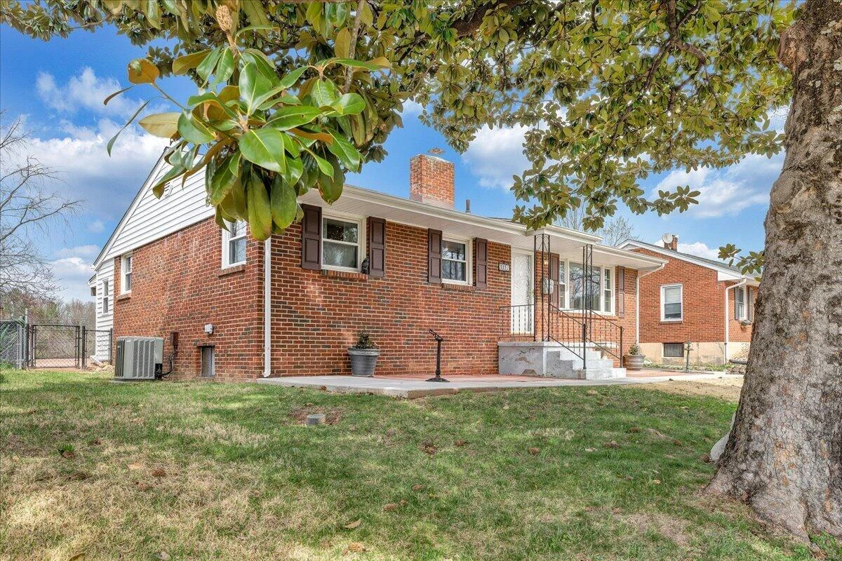 3231 Fleetwood AVE - Photo 40