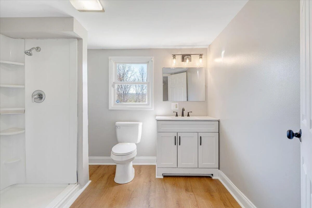 105 Mamie AVE - Photo 15