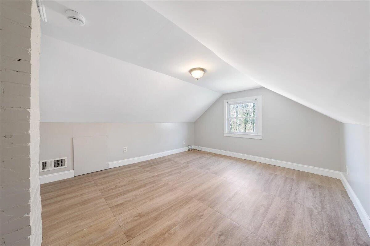 105 Mamie AVE - Photo 22