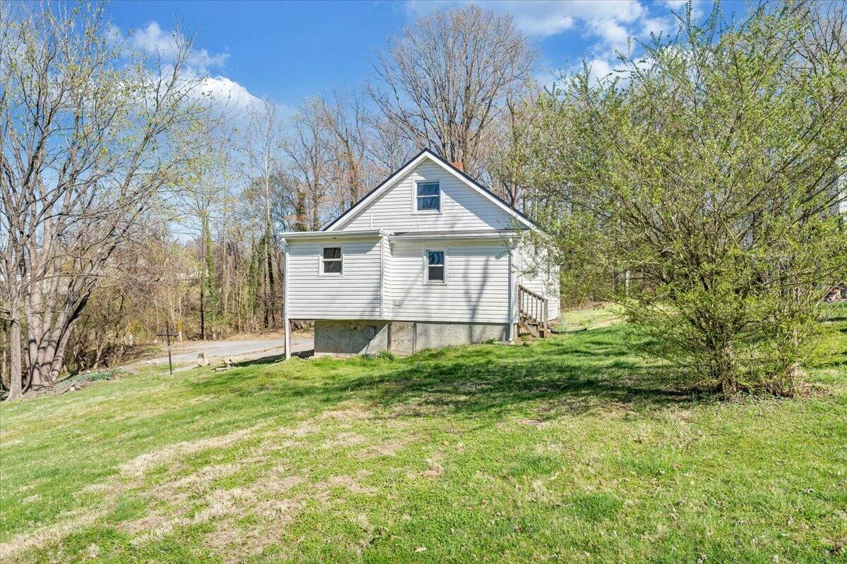 105 Mamie AVE - Photo 25