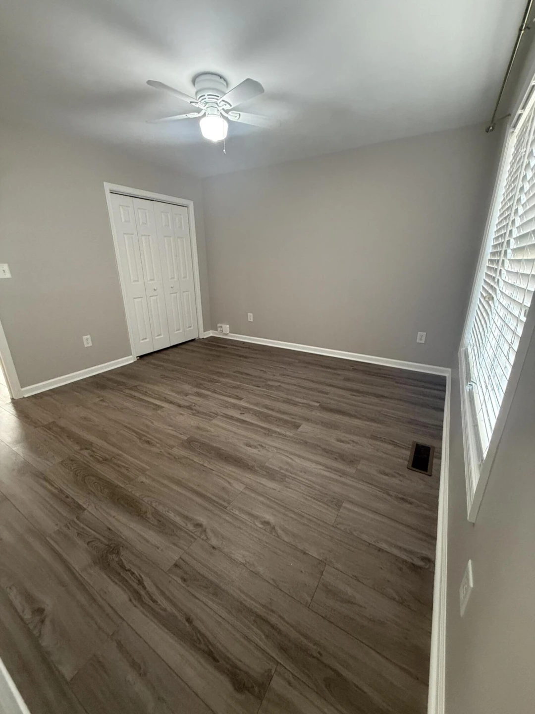 2421 Deerfield CT SE - Photo 5