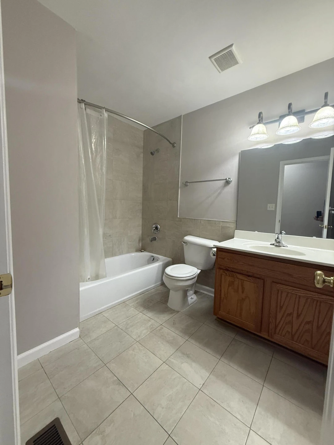 2421 Deerfield CT SE - Photo 9