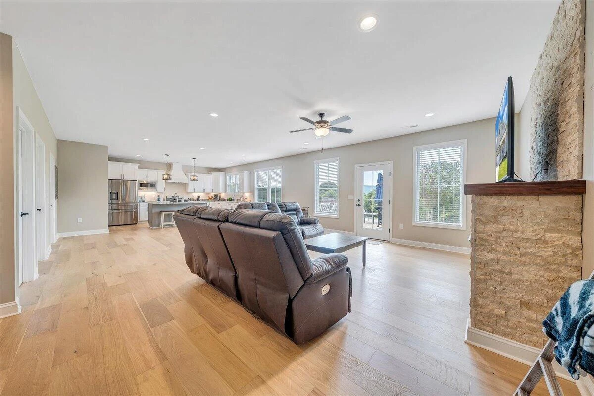 70 Jackson DR - Photo 17