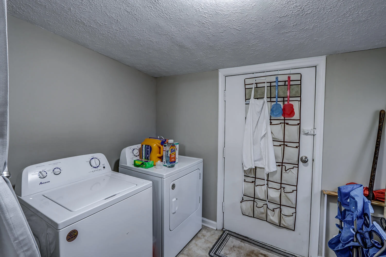 313 South ST - Photo 8