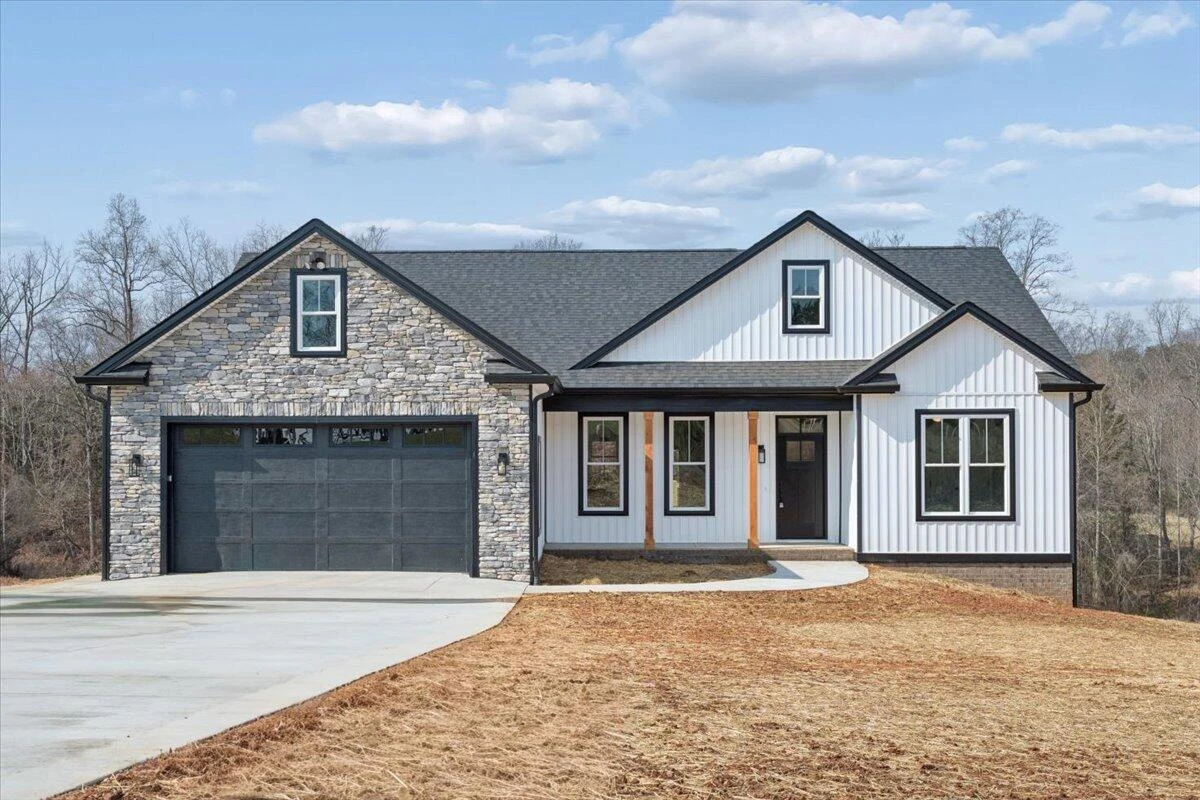 2565 Five Forks RD
