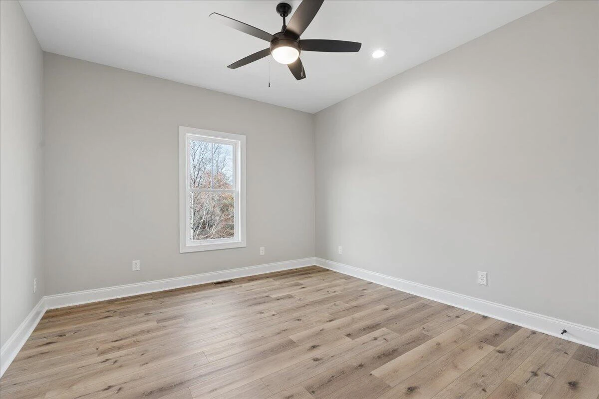 2565 Five Forks RD - Photo 33