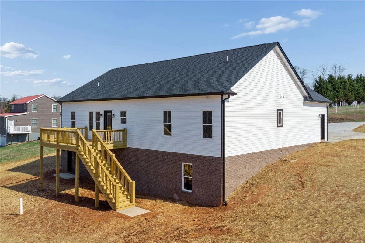 2565 Five Forks RD - Photo 40