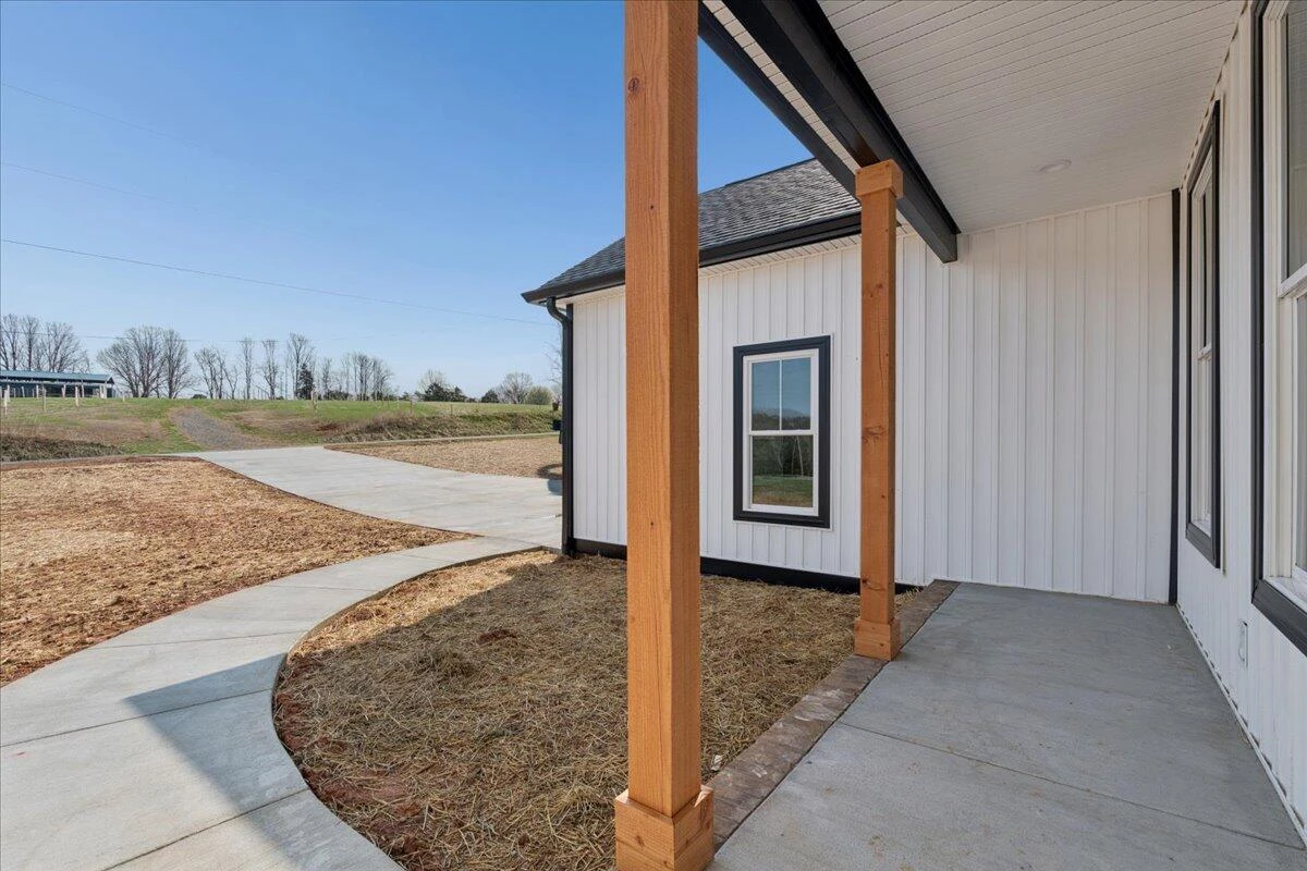 2565 Five Forks RD - Photo 8