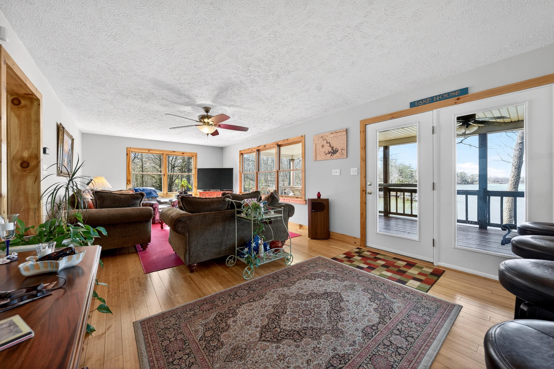 1520 Gowen LN - Photo 10