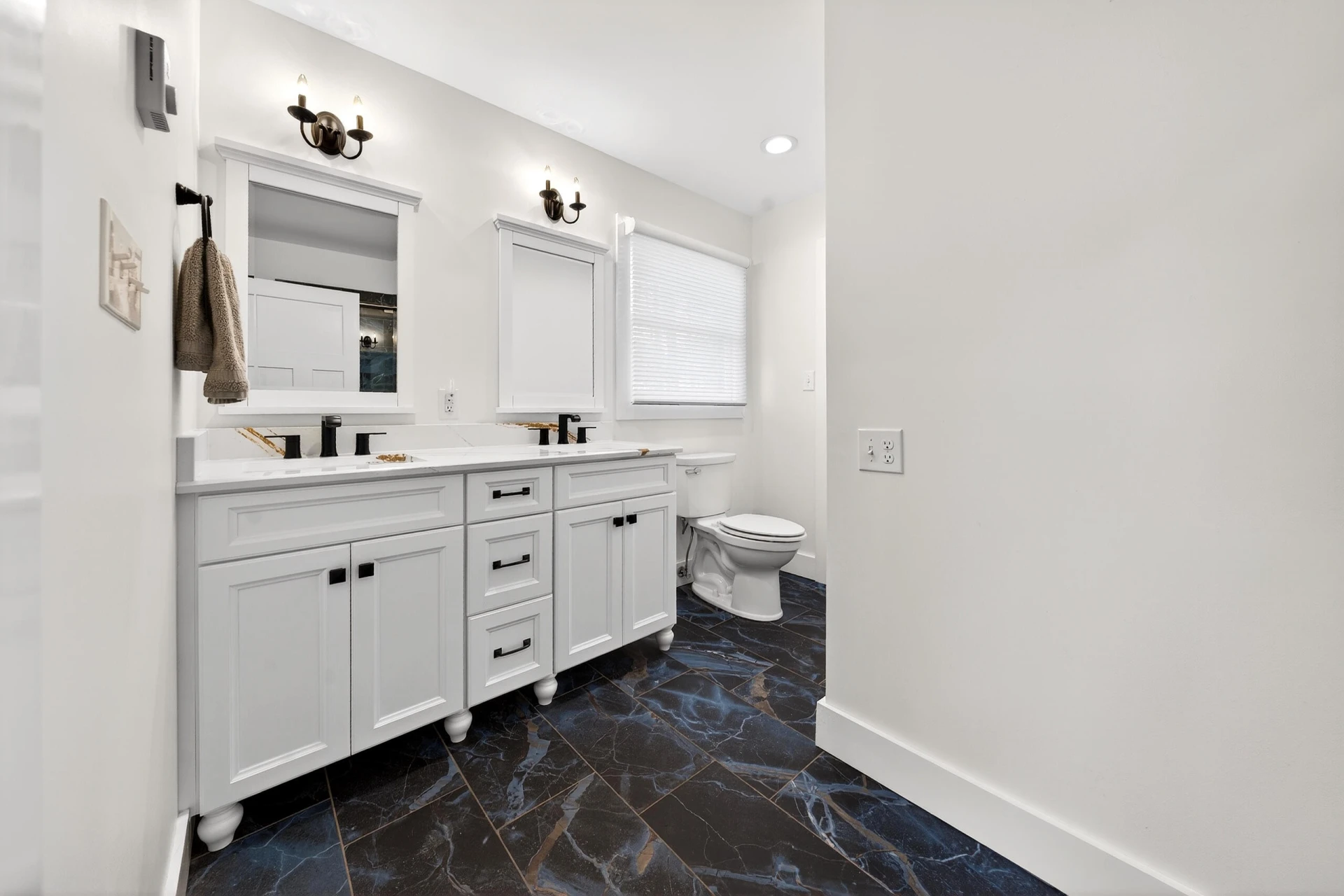 1520 Gowen LN - Photo 13